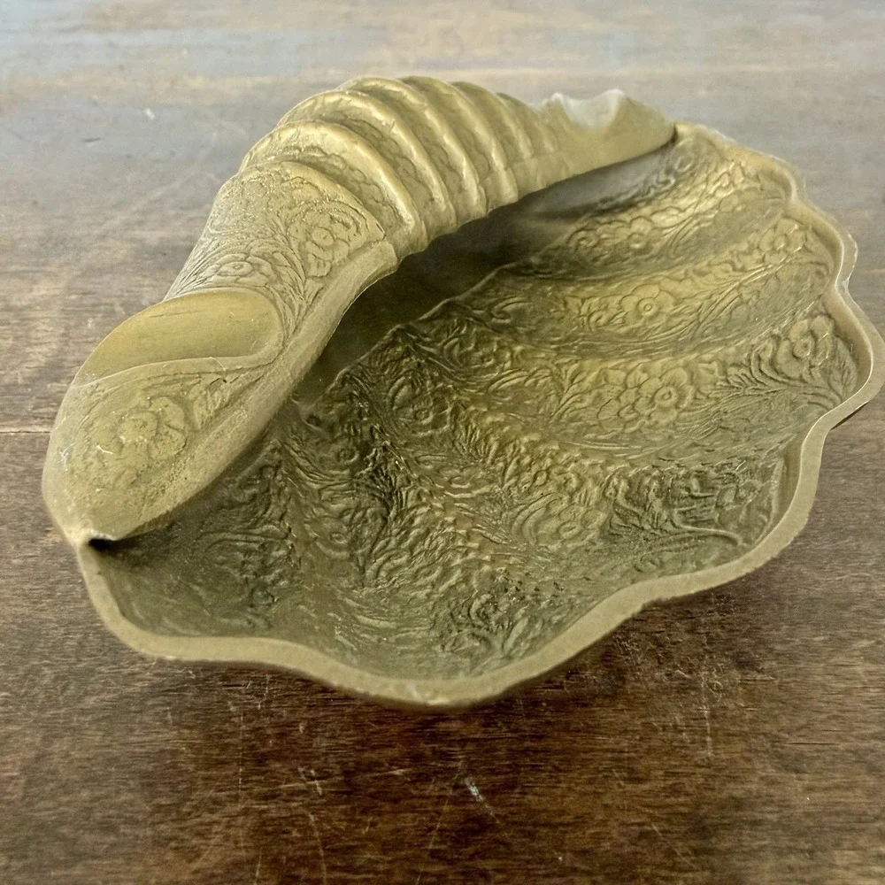 Vintage Brass Sea Shell Footed Tray Ashtray Jewelry Trinket Dish Made Pakistan